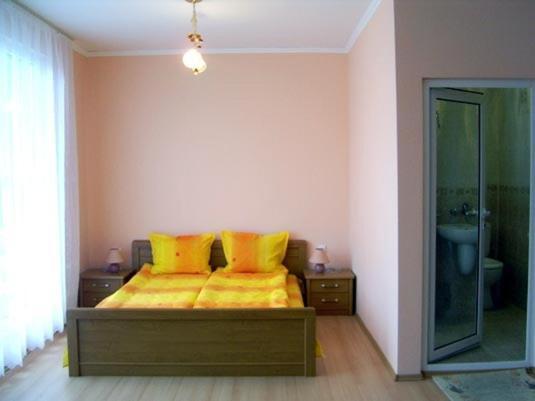 Family Hotel Velevi Velingrad Bagian luar foto